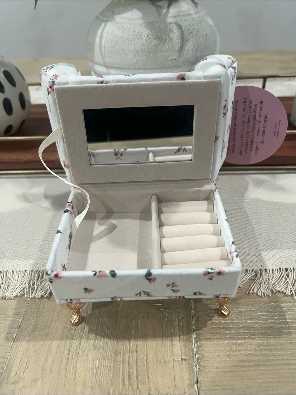 NWT Floral Miniature Sofa Jewelry Organizer